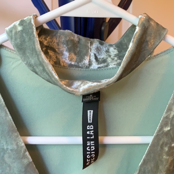 Design Lab crushed velvet top - Picture 2 of 4